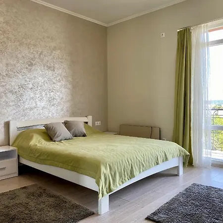 Oasis Apartment